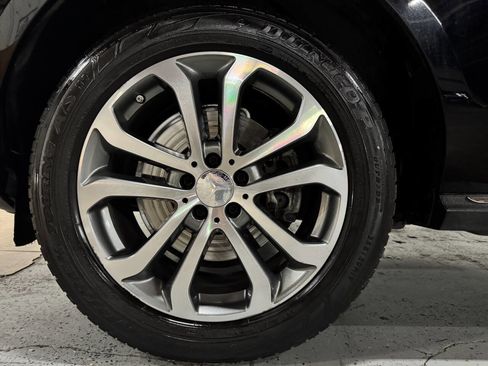 Used 2016 Mercedes-Benz GLE 350 4MATIC w/ Premium Package image 12