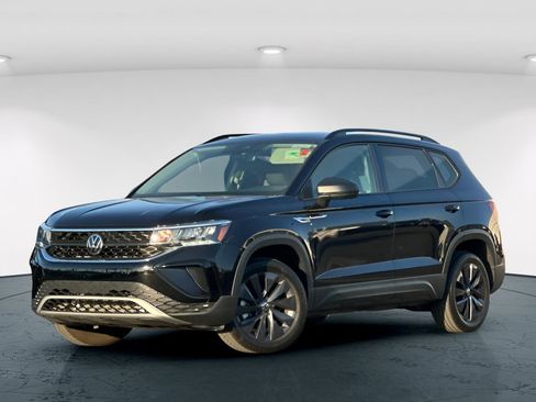 Used 2024 Volkswagen Taos S image 2