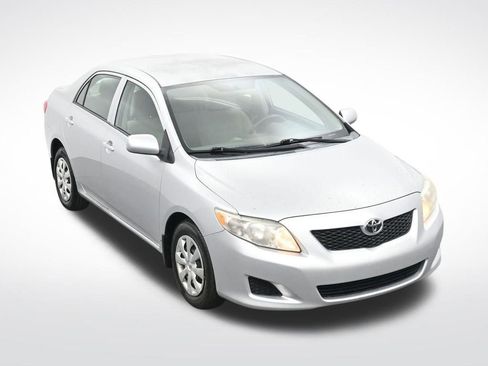 Used 2010 Toyota Corolla LE image 22