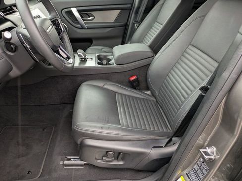 Used 2024 Land Rover Discovery Sport Dynamic SE image 34