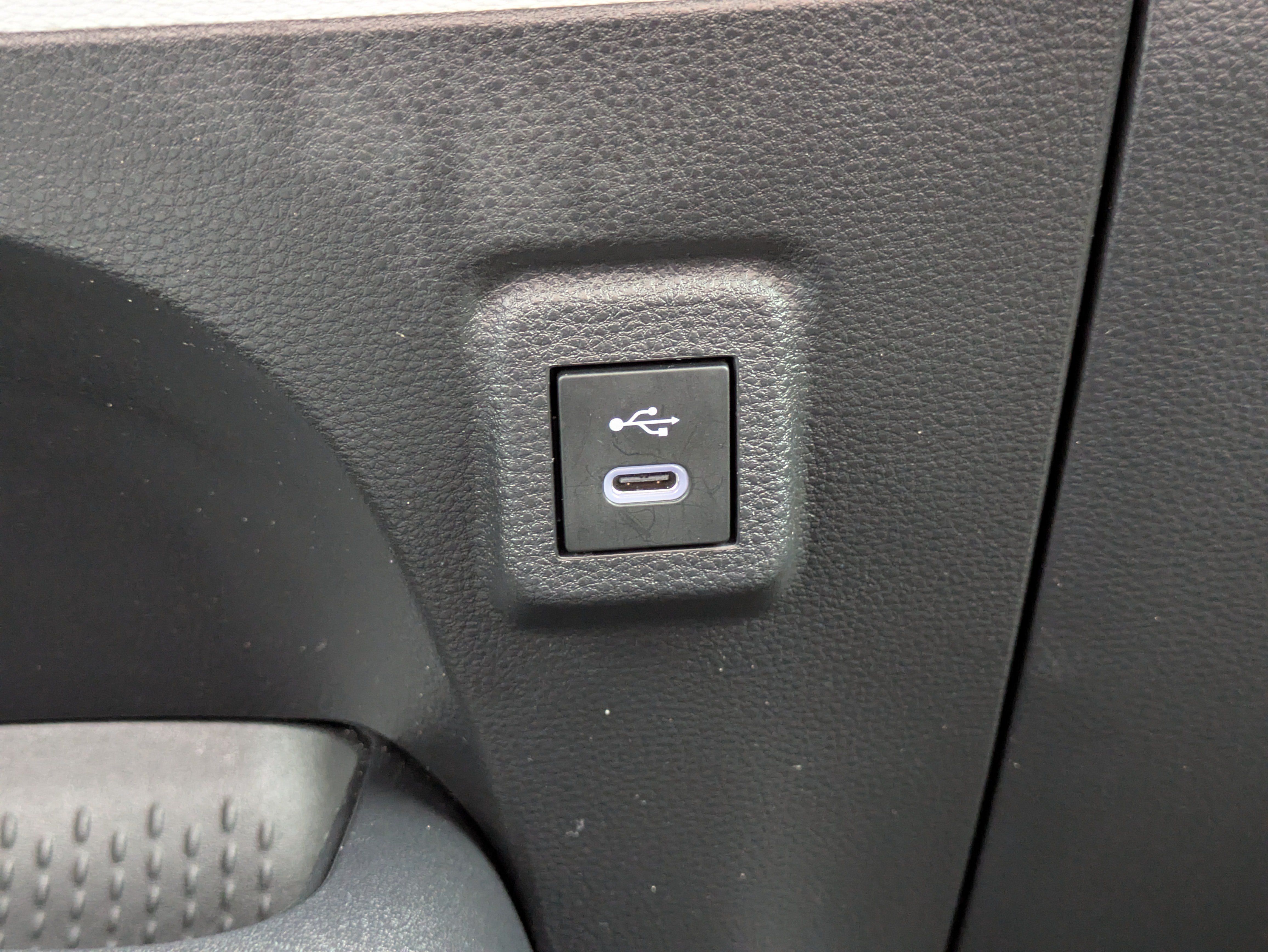 Used 2025 Toyota Corolla SE FWD image 23