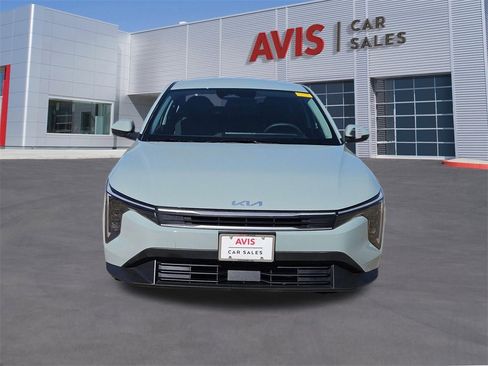 Used 2025 Kia K4 LXS image 10