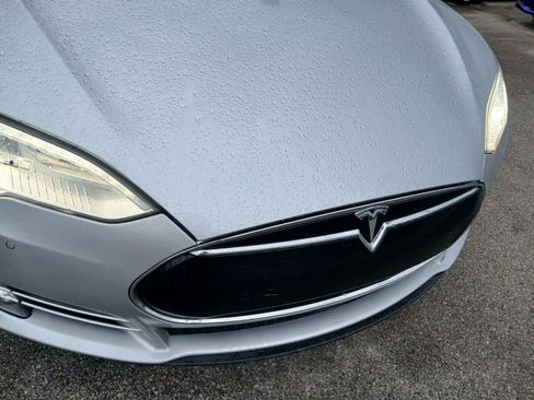 Used 2015 Tesla Model S 60 image 22