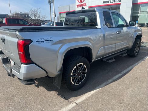 Used 2024 Toyota Tacoma SR5 image 6