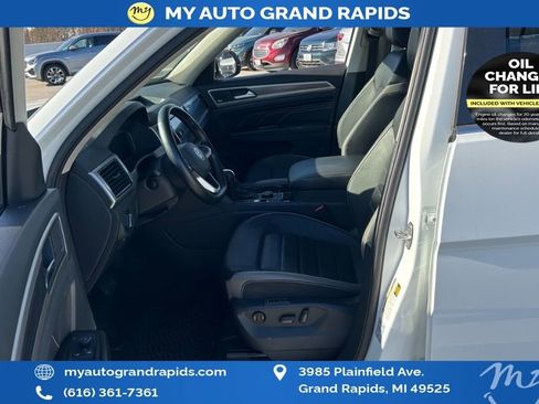Used 2021 Volkswagen Atlas SEL Premium image 9