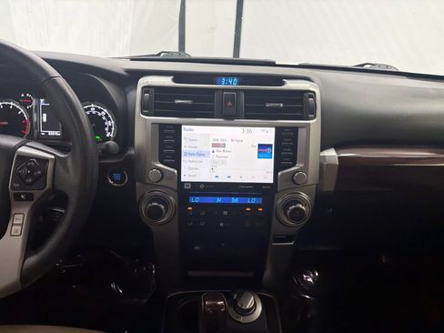 Used 2020 Toyota 4Runner Limited AWD/4WD image 30