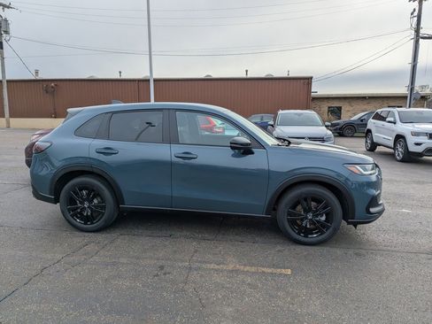 New 2026 Honda HR-V Sport image 2