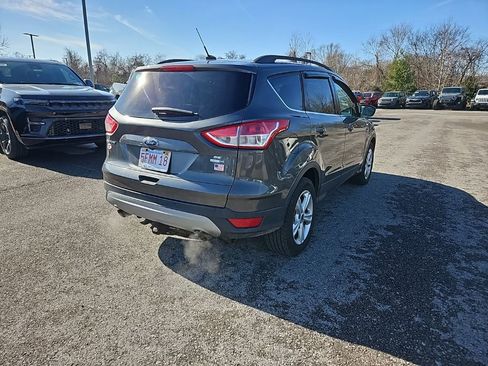 Used 2016 Ford Escape SE w/ Equipment Group 201A image 7