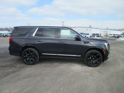 New 2026 GMC Yukon Denali image 3