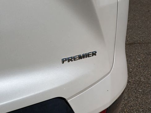 Used 2022 Chevrolet Blazer Premier w/ Enhanced Convenience Package AWD/4WD image 19
