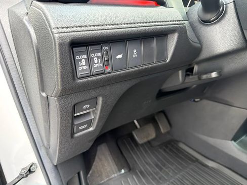 Used 2025 Honda Odyssey Sport-L image 54