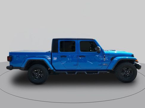 Used 2021 Jeep Gladiator Sport AWD/4WD image 2