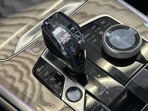 Used 2020 BMW X7 xDrive40i w/ M Sport Package image 21