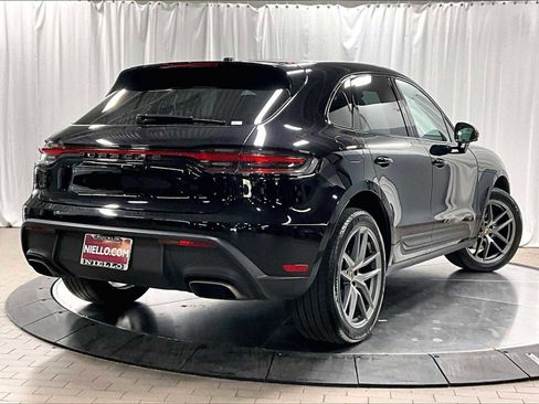 Used 2025 Porsche Macan AWD/4WD image 9