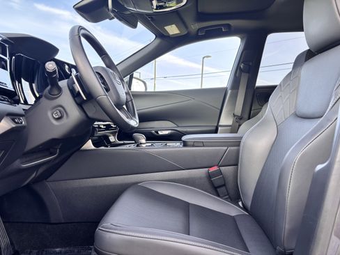 Used 2025 Lexus RX 350 Premium w/ Accessory Package (Z1) image 16