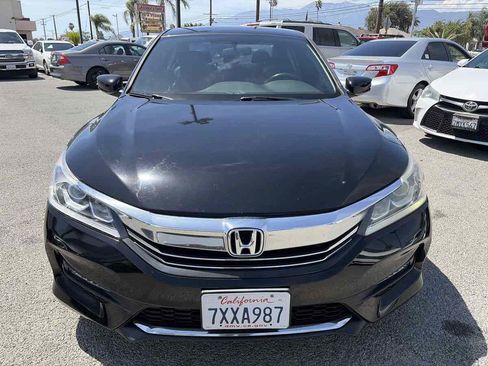 Used 2017 Honda Accord Sport image 5