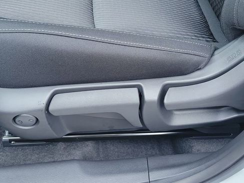 New 2026 Mitsubishi Outlander ES FWD image 18