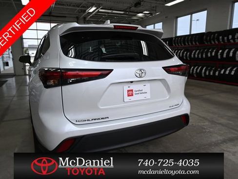 Certified 2025 Toyota Highlander XLE image 7