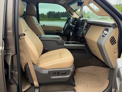 Used 2016 Ford F250 Lariat w/ Chrome Package AWD/4WD image 17