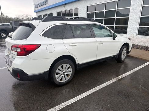 Used 2018 Subaru Outback 2.5i Premium AWD/4WD image 4