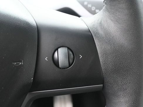 Used 2024 Tesla Model Y Performance AWD/4WD image 21