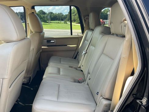 Used 2017 Ford Expedition Limited w/ Equipment Group 301A AWD/4WD image 22