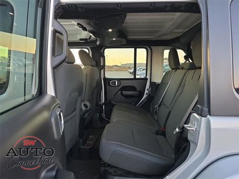 Used 2024 Jeep Wrangler Unlimited w/ Convenience Group image 16