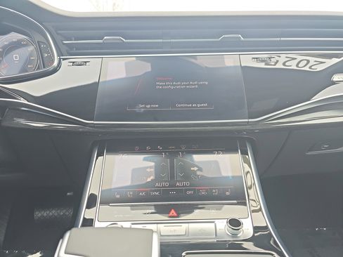 Used 2025 Audi Q7 3.0T Prestige w/ Prestige Package image 18