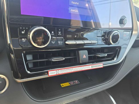 New 2026 Toyota Highlander Platinum AWD/4WD image 31