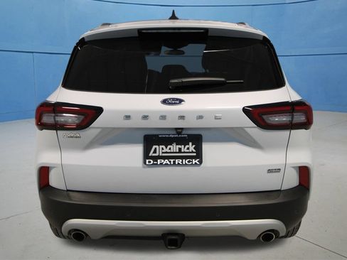 Used 2025 Ford Escape SE w/ Class II Trailer Tow Package FWD image 33