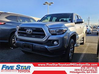 Used 2017 Toyota Tacoma SR5 video 1