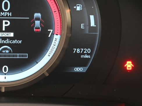 Used 2016 Lexus IS 200t RWD image 27