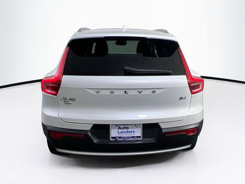 Used 2023 Volvo XC40 B4 Plus w/ Protection Package Premier image 6
