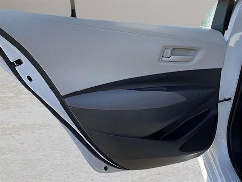 Used 2023 Toyota Corolla LE image 76