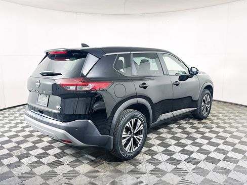 Used 2023 Nissan Rogue SV FWD image 9