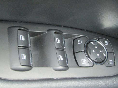 Used 2018 Lincoln MKZ Select w/ Select Plus Package AWD/4WD image 27
