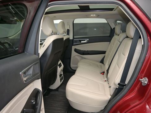 Used 2019 Ford Edge Titanium w/ Equipment Group 301A image 15