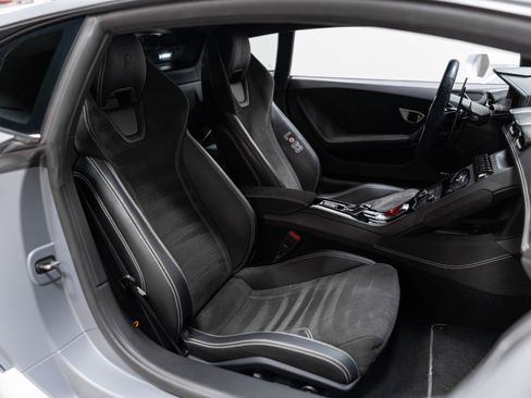 Used 2017 Lamborghini Huracan LP 610-4 Avio image 29