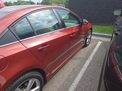Used 2012 Chevrolet Cruze LT w/ RS Package FWD image 11