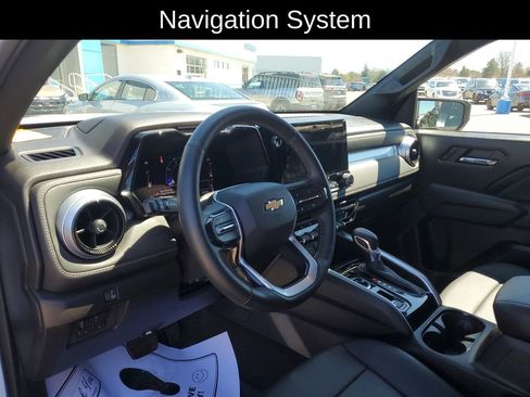 Used 2023 Chevrolet Colorado LT w/ LT Convenience Package III AWD/4WD image 7