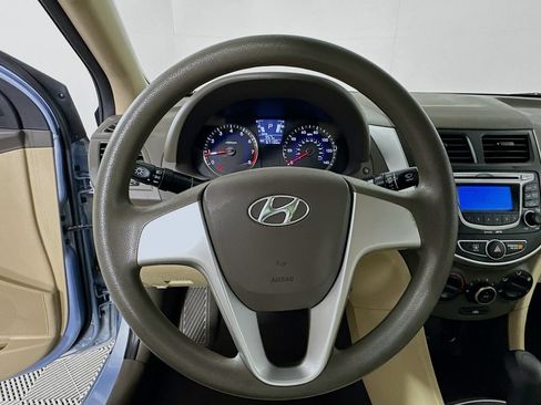 Used 2012 Hyundai Accent GLS FWD image 18