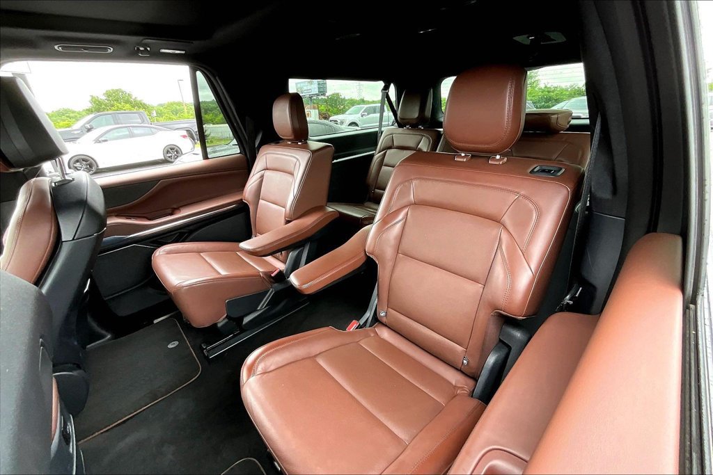 Used 2025 Lincoln Navigator L Reserve AWD/4WD image 24