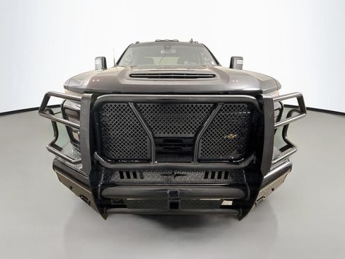 Used 2022 Chevrolet Silverado 2500 Custom w/ Custom Value Package AWD/4WD image 2