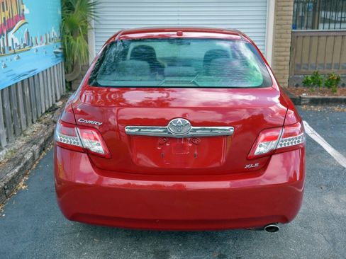 Used 2011 Toyota Camry XLE FWD image 24