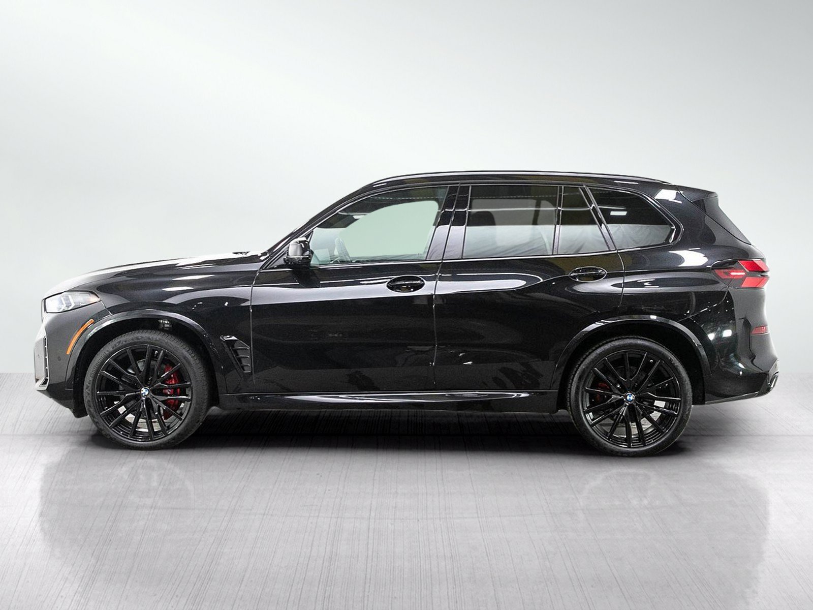 Used 2024 BMW X5 xDrive40i AWD/4WD image 2