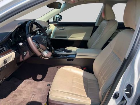 Used 2017 Lexus ES 350 w/ Luxury Package FWD image 20
