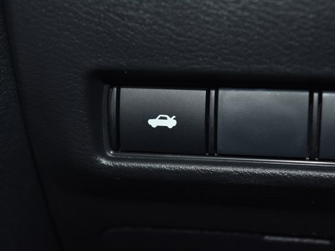 New 2026 Nissan Sentra SR w/ Floor Mat Package FWD image 17
