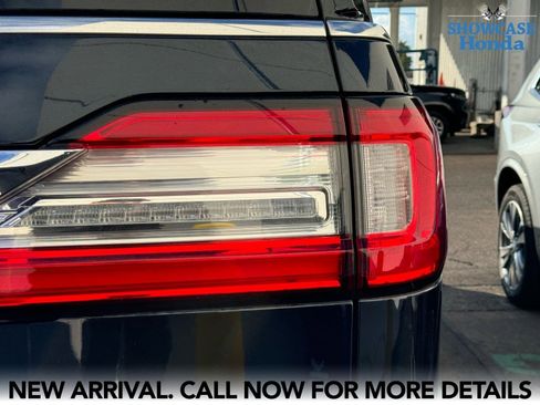 Used 2021 Lincoln Navigator L Reserve w/ Luxury Package image 9