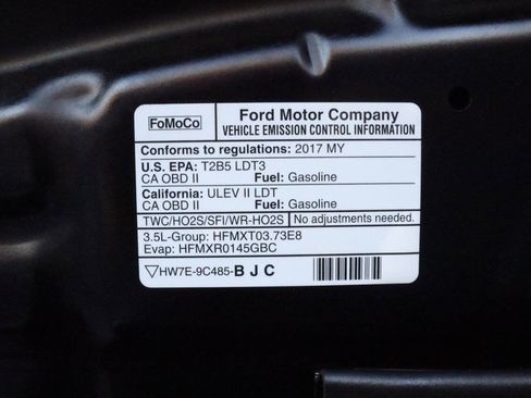 Used 2017 Ford Explorer XLT image 20