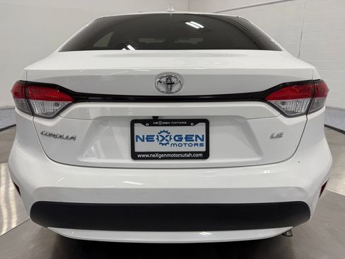Used 2022 Toyota Corolla LE w/ Carpet Mat Package (TMS) image 54